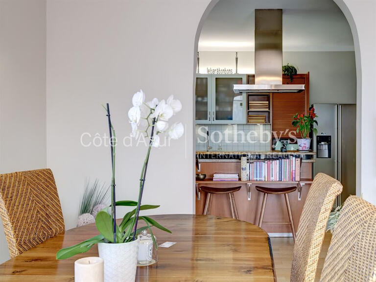 Maison Cap-d-antibes - 5 chambres - 300m²