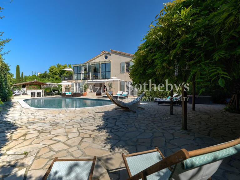 Maison Cap-d-antibes - 5 chambres - 300m²