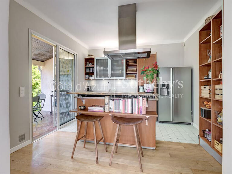 Maison Cap-d-antibes - 5 chambres - 300m²