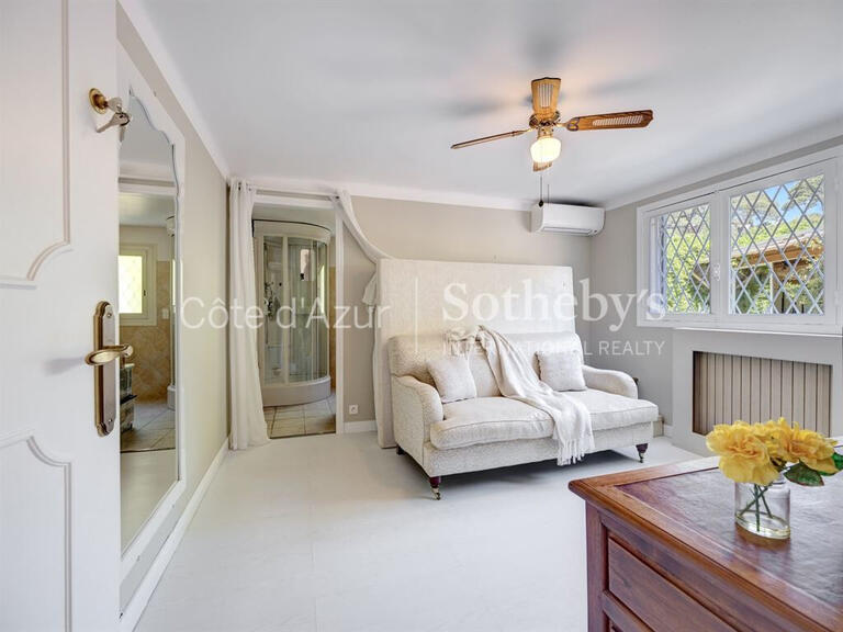 Maison Cap-d-antibes - 5 chambres - 300m²