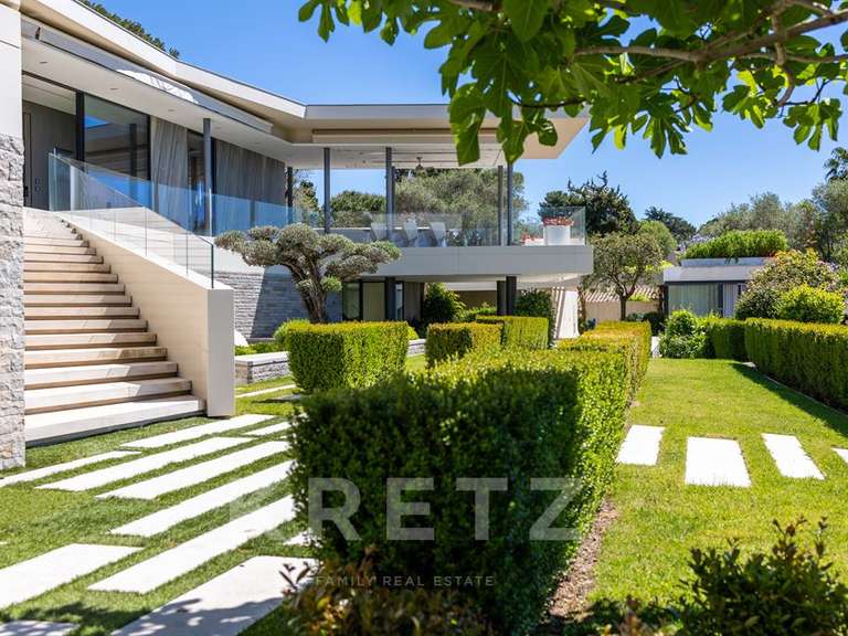 Maison Cap-d-antibes - 9 chambres - 900m²