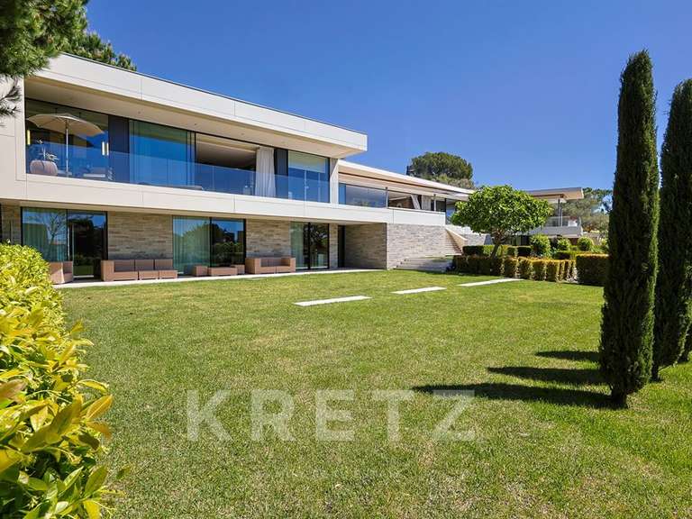 Maison Cap-d-antibes - 9 chambres - 900m²