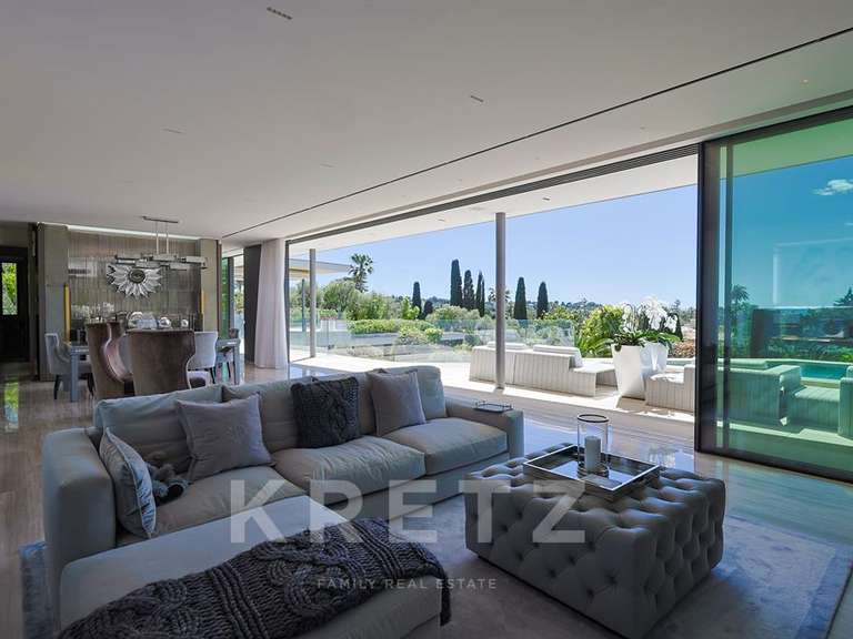 Maison Cap-d-antibes - 9 chambres - 900m²