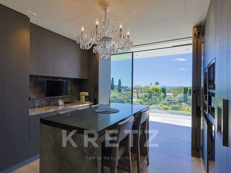 Maison Cap-d-antibes - 9 chambres - 900m²