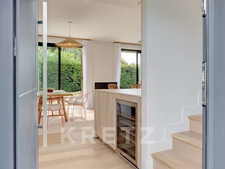 Maison Cap-d-antibes - 3 chambres - 164m²