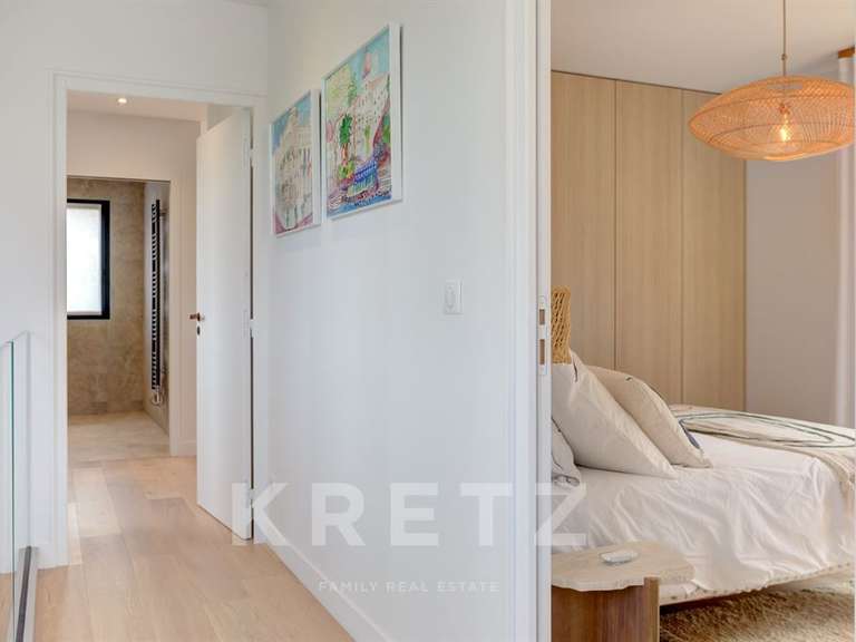 Maison Cap-d-antibes - 3 chambres - 164m²