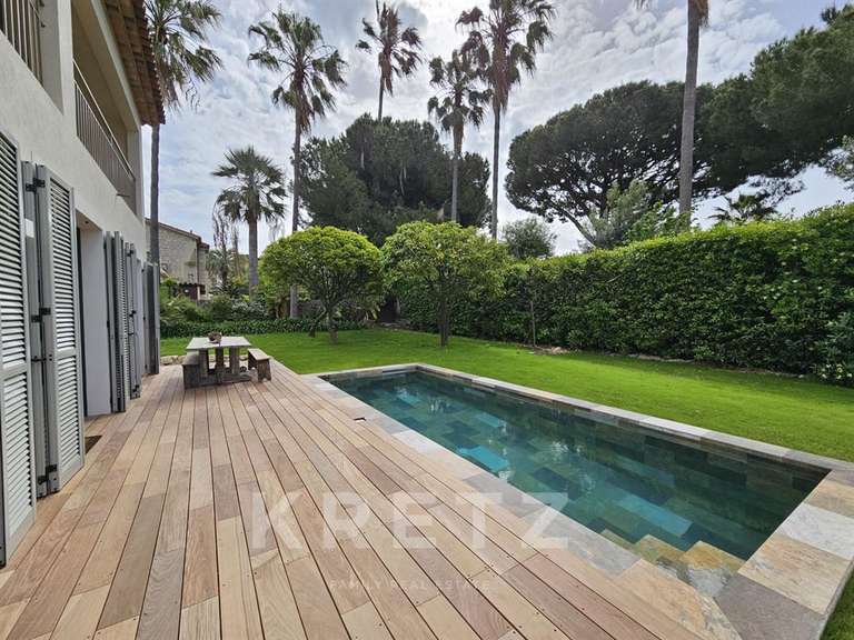 Maison Cap-d-antibes - 3 chambres - 164m²