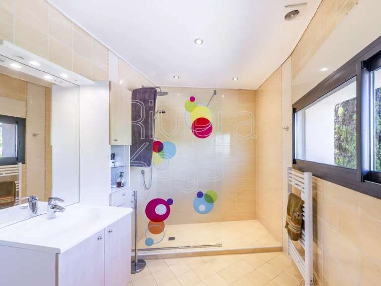 Maison Cap-d-antibes - 5 chambres - 408m²