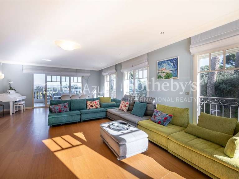 House with Sea view cap-d-antibes - 5 bedrooms - 240m²