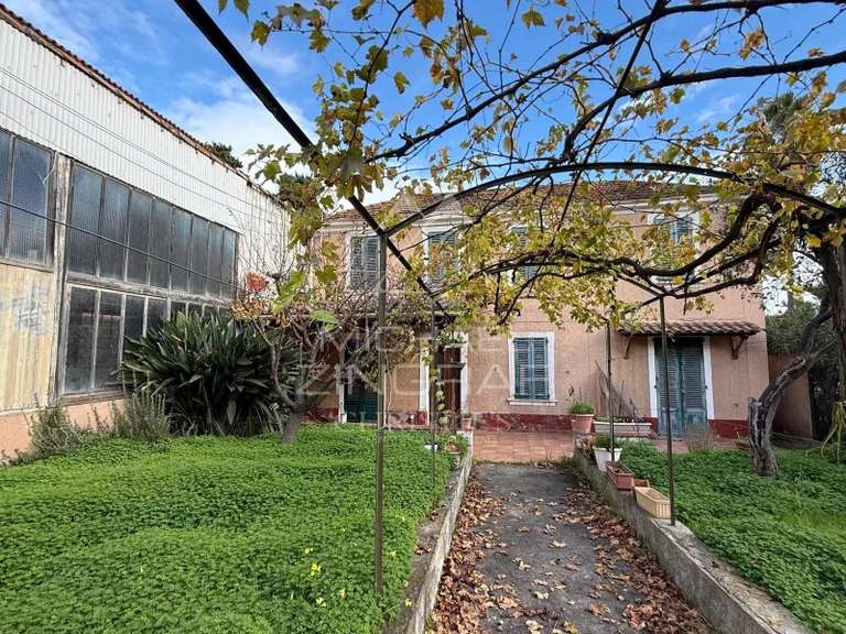 Maison Cap-d-antibes - 2 chambres - 120m²