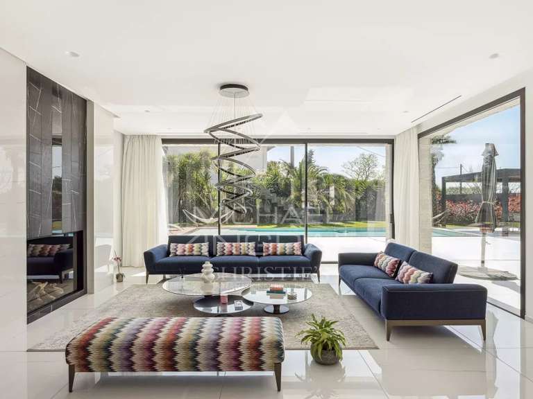 Maison Cap-d-antibes - 5 chambres - 320m²