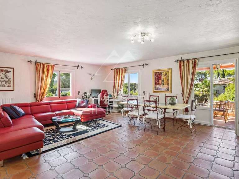 Maison Cap-d-antibes - 7 chambres - 352m²