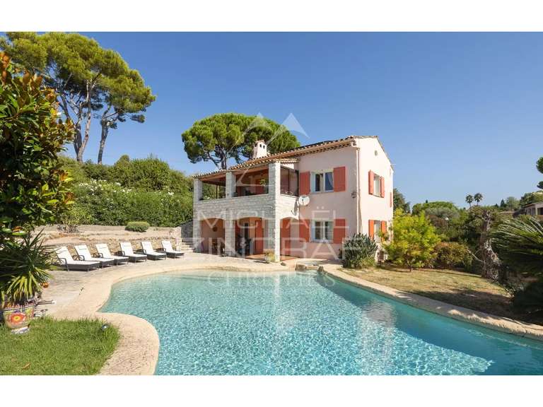 Maison Cap-d-antibes - 7 chambres - 352m²