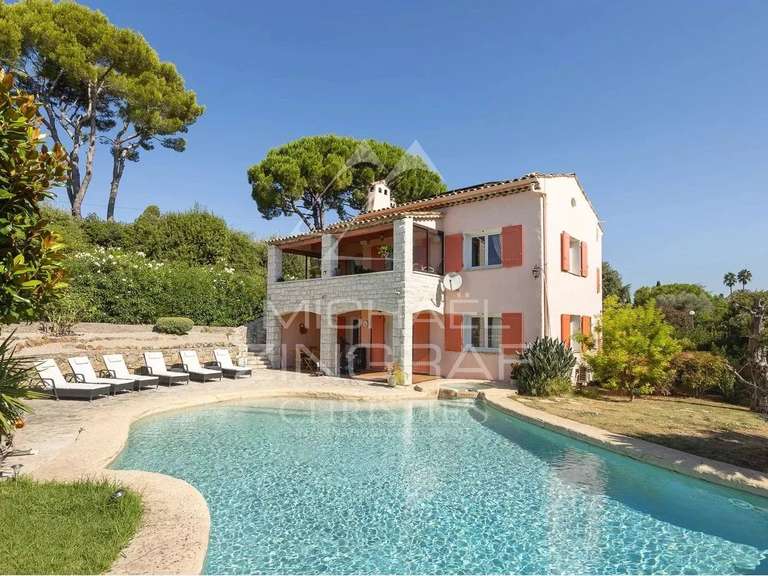 Maison Cap-d-antibes - 7 chambres - 352m²