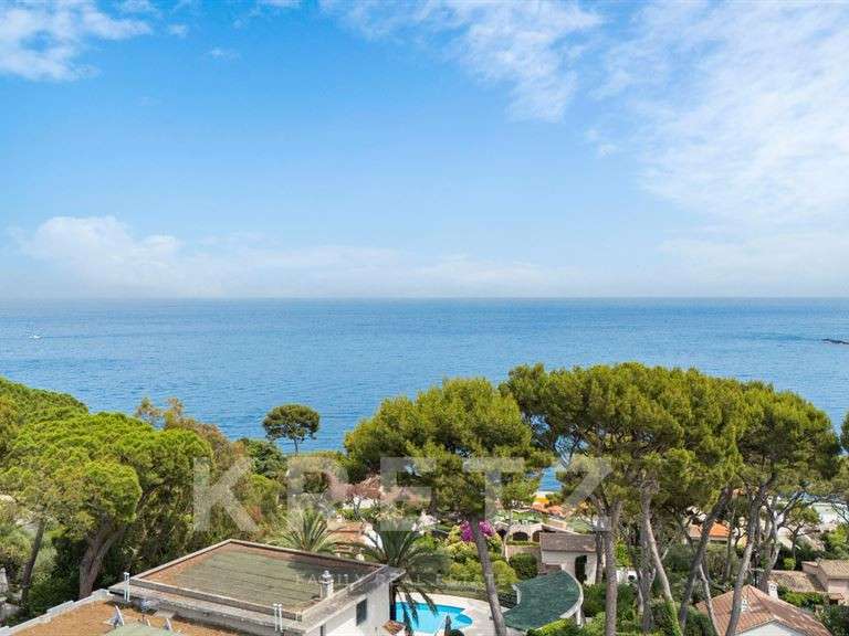 Maison avec Vue sur mer Cap-d-antibes - 5 chambres - 253m²
