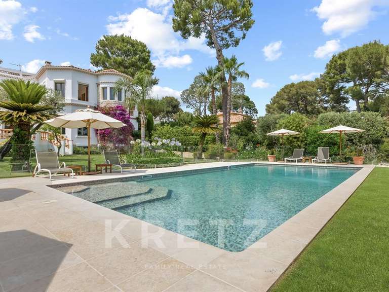 Maison avec Vue sur mer Cap-d-antibes - 5 chambres - 253m²