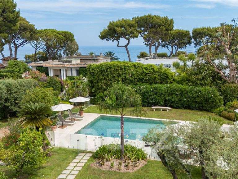 Maison avec Vue sur mer Cap-d-antibes - 5 chambres - 253m²