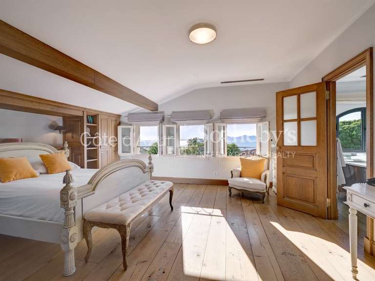 House with Sea view cap-d-antibes - 4 bedrooms - 300m²