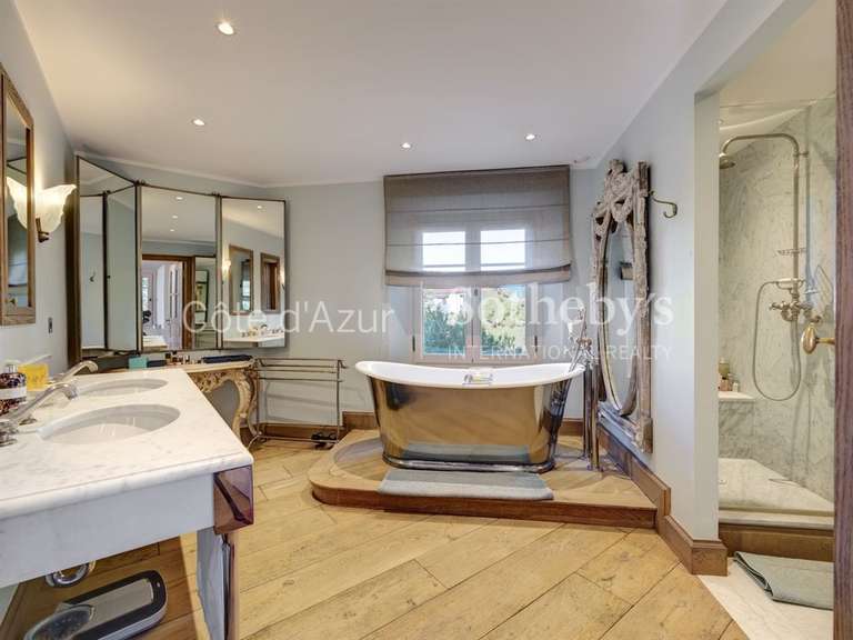 House with Sea view cap-d-antibes - 4 bedrooms - 300m²