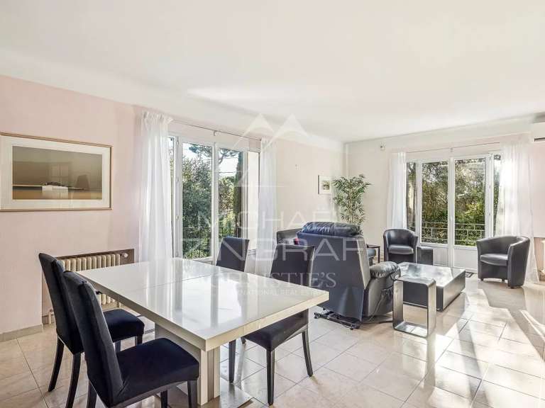 House cap-d-antibes - 5 bedrooms - 208m²
