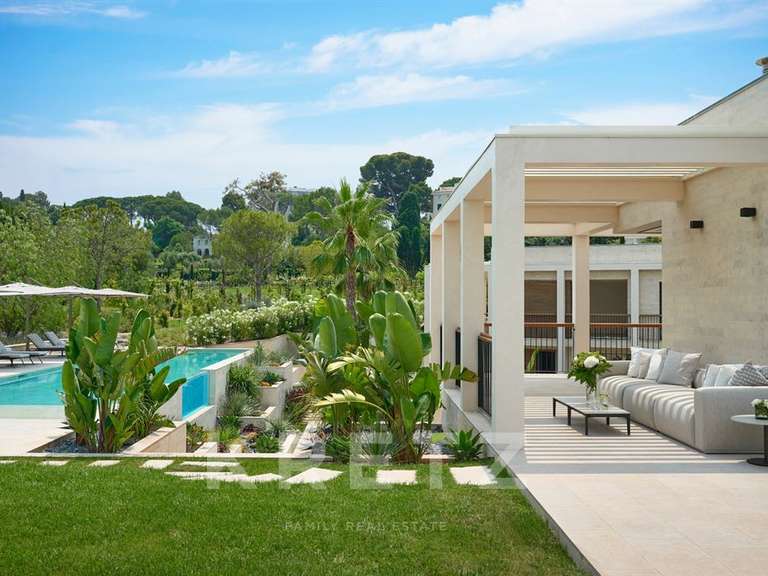 Maison avec Vue sur mer Cap-d-antibes - 9 chambres - 1489m²