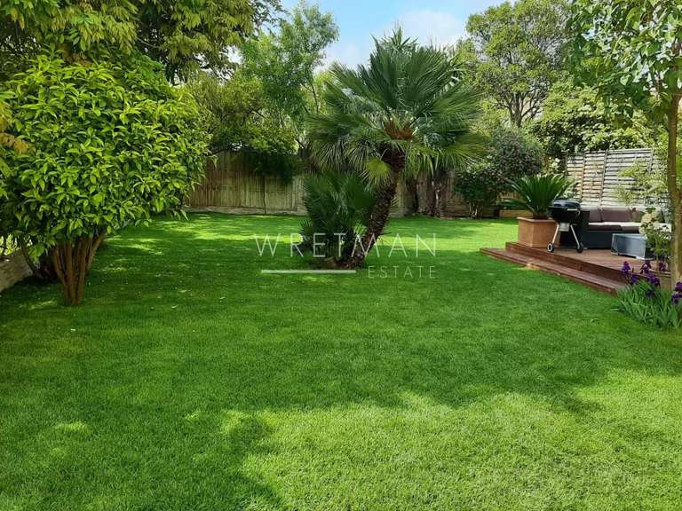 Maison Cap-d-antibes - 5 chambres - 173m²