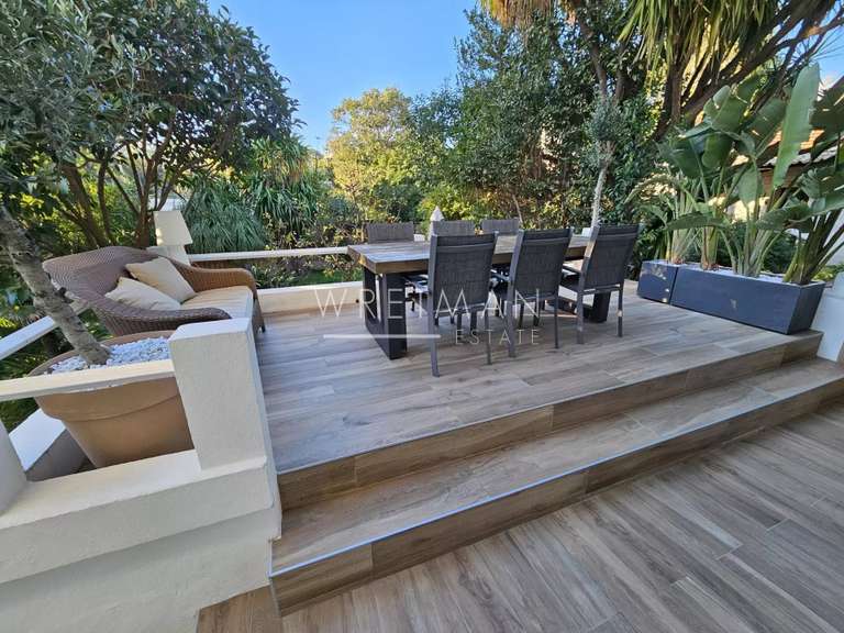 Maison Cap-d-antibes - 5 chambres - 173m²