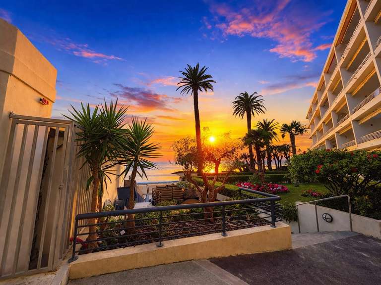 Maison Cap-d-antibes - 122m²