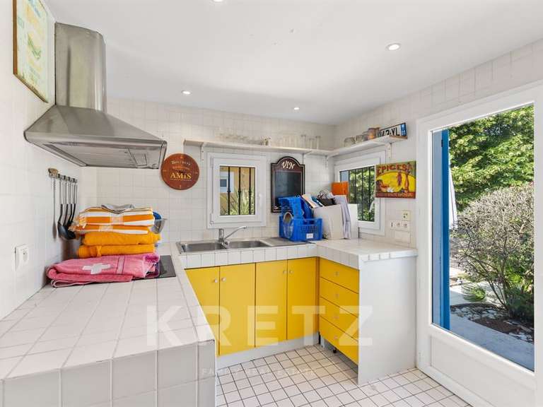 Maison Cap-d-antibes - 5 chambres - 170m²