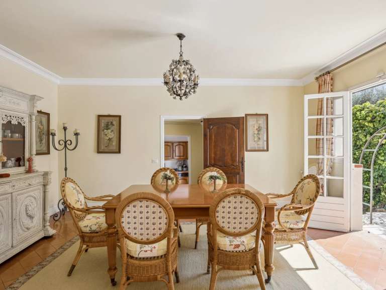 Maison Cap-d-antibes - 5 chambres - 430m²