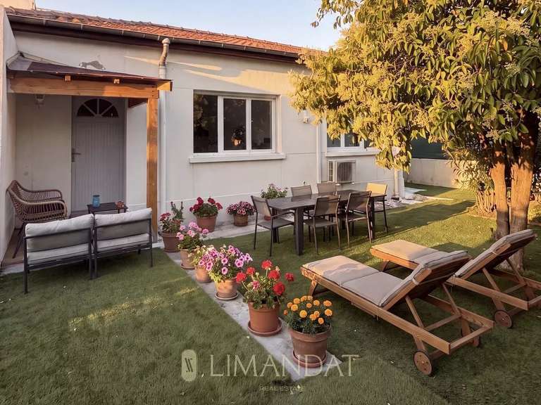 Maison Cap-d-antibes - 2 chambres - 55m²