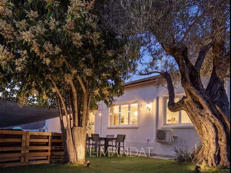 Maison Cap-d-antibes - 2 chambres - 55m²