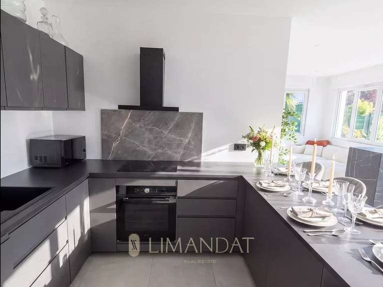 Maison Cap-d-antibes - 2 chambres - 55m²