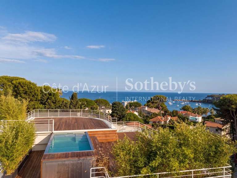 Maison Cap-d-antibes - 4 chambres - 280m²