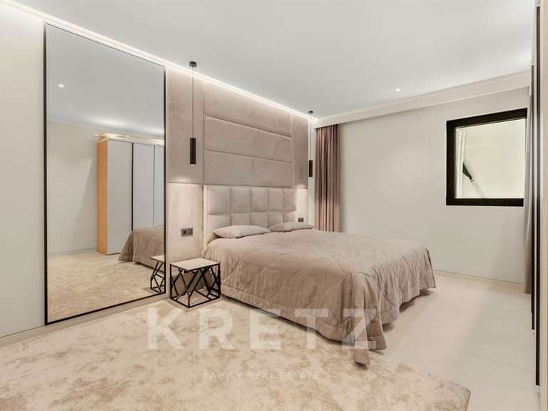 Maison Cap-d-antibes - 7 chambres - 400m²