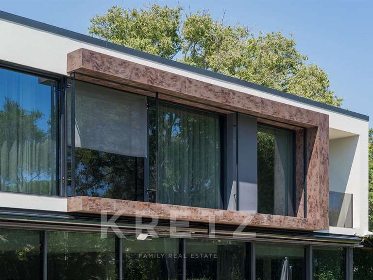 Maison Cap-d-antibes - 7 chambres - 400m²