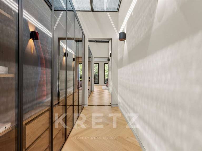 Maison Cap-d-antibes - 7 chambres - 400m²