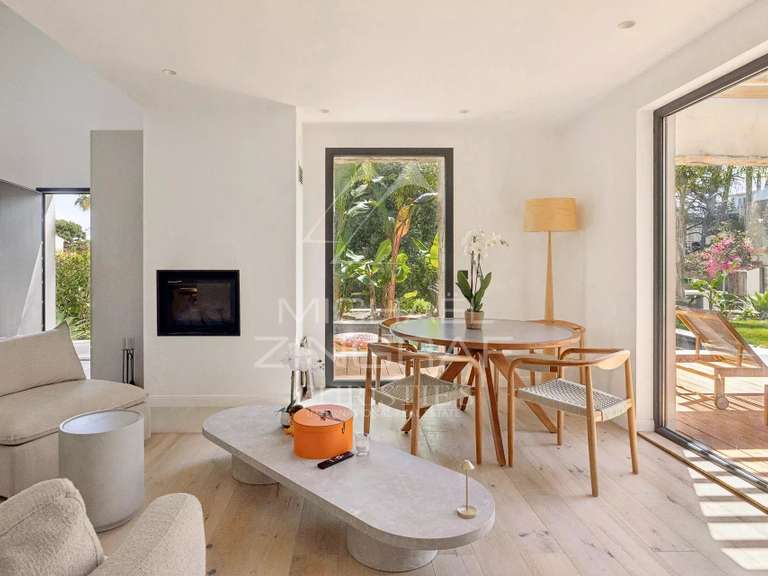 Maison Cap-d-antibes - 3 chambres - 122m²
