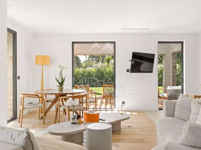 Maison Cap-d-antibes - 3 chambres - 122m²