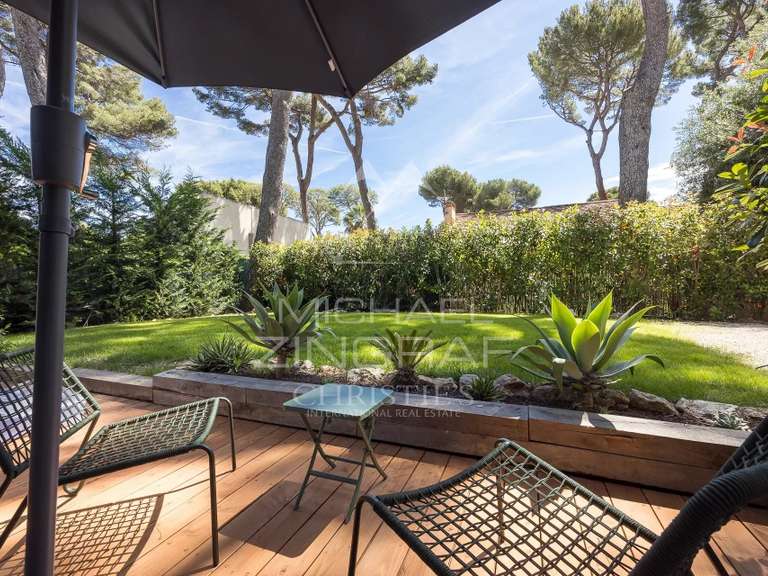 Maison Cap-d-antibes - 3 chambres - 122m²