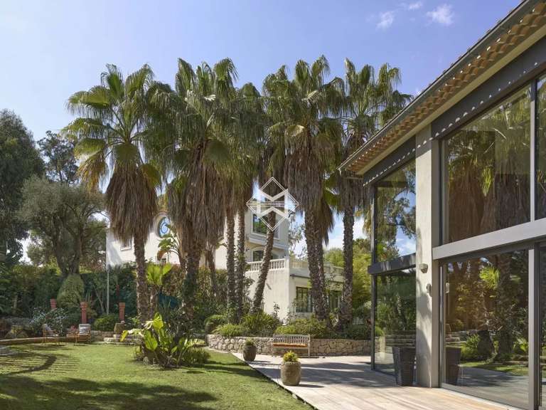 Propriété Cap-d-antibes - 9 chambres - 3000m²