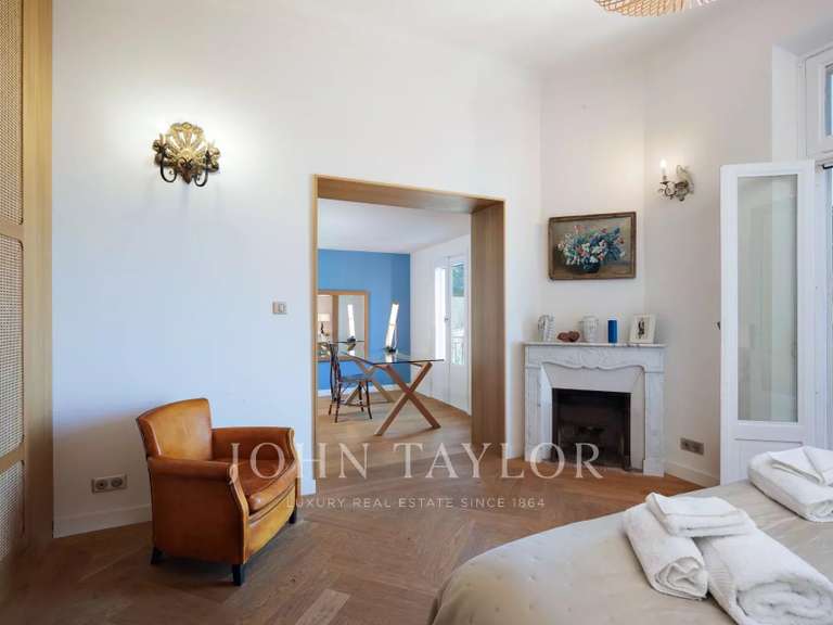 Propriété avec Vue sur mer Cap-d-antibes - 5 chambres - 245m²