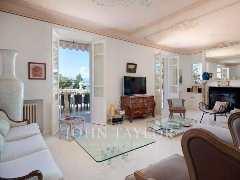 Propriété avec Vue sur mer Cap-d-antibes - 5 chambres - 245m²