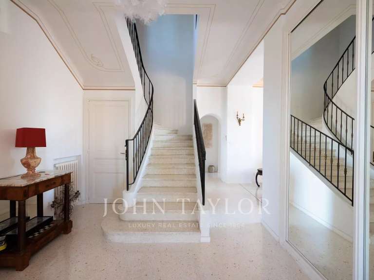 Propriété avec Vue sur mer Cap-d-antibes - 5 chambres - 245m²
