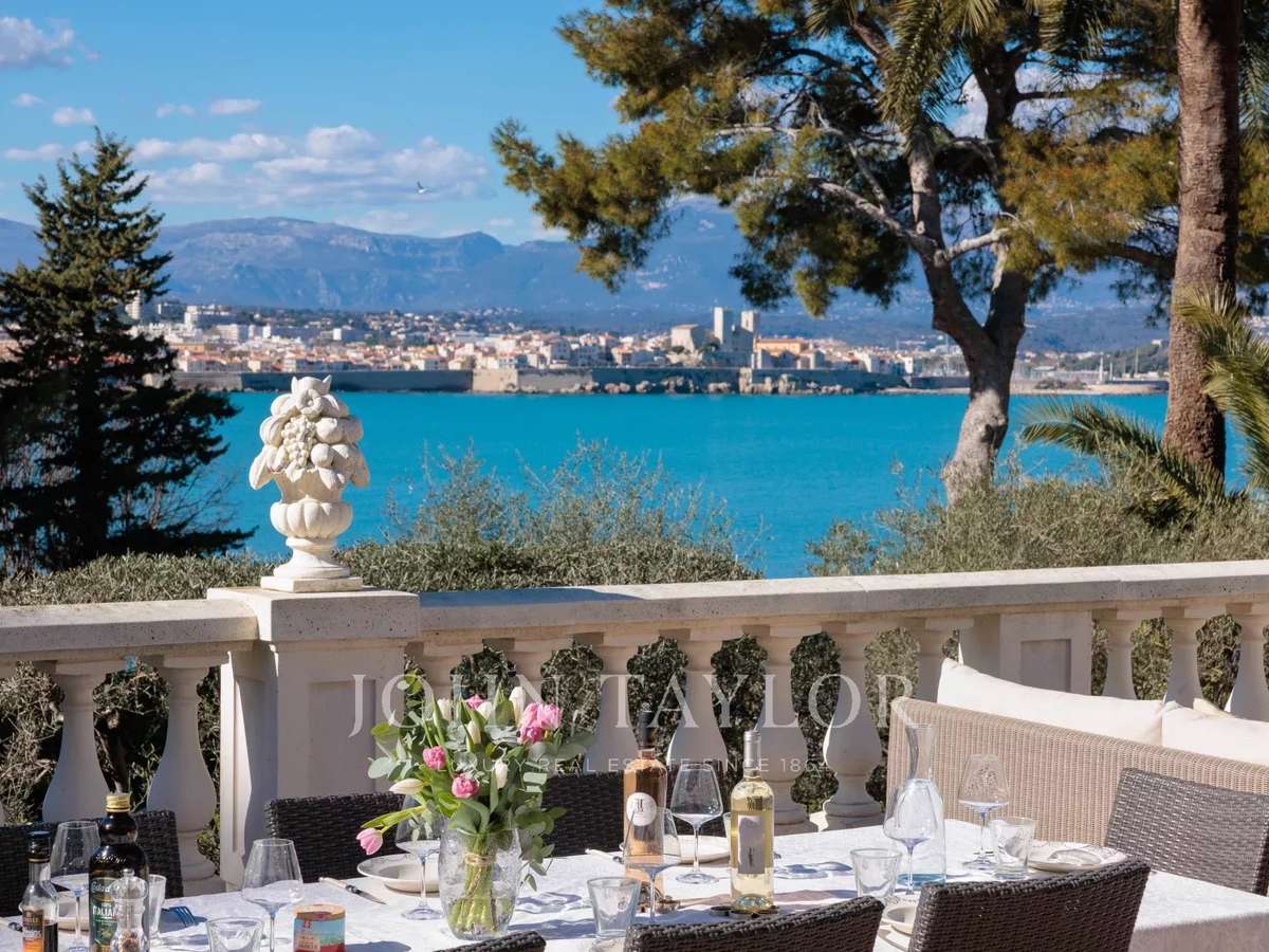 Propriété Cap-d-antibes