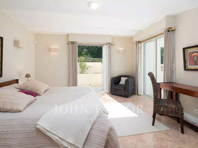 Propriété Cap-d-antibes - 10 chambres - 600m²