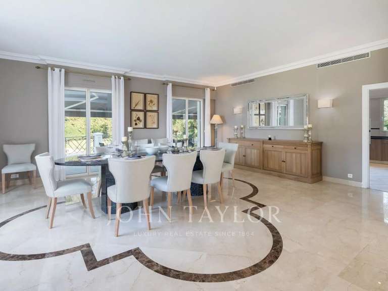 Propriété Cap-d-antibes - 10 chambres - 600m²
