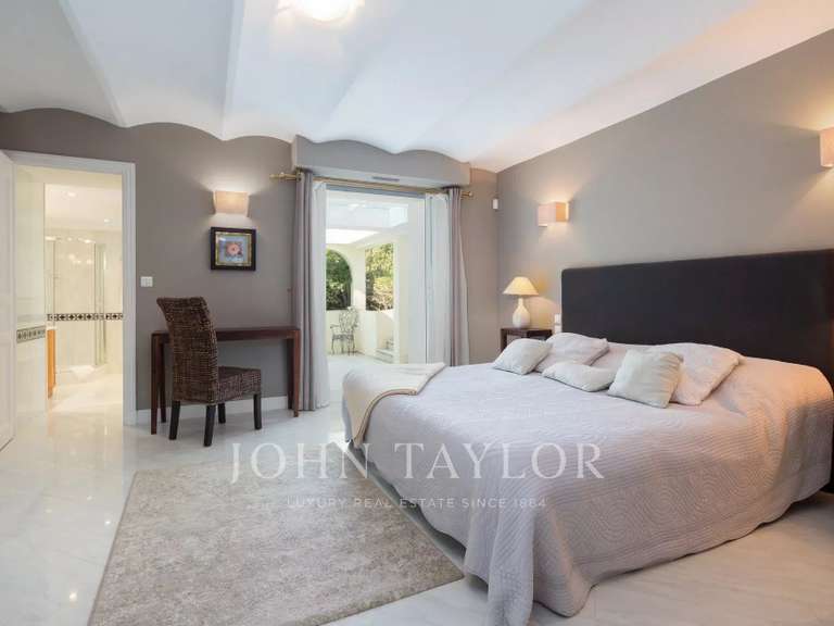Propriété Cap-d-antibes - 10 chambres - 600m²