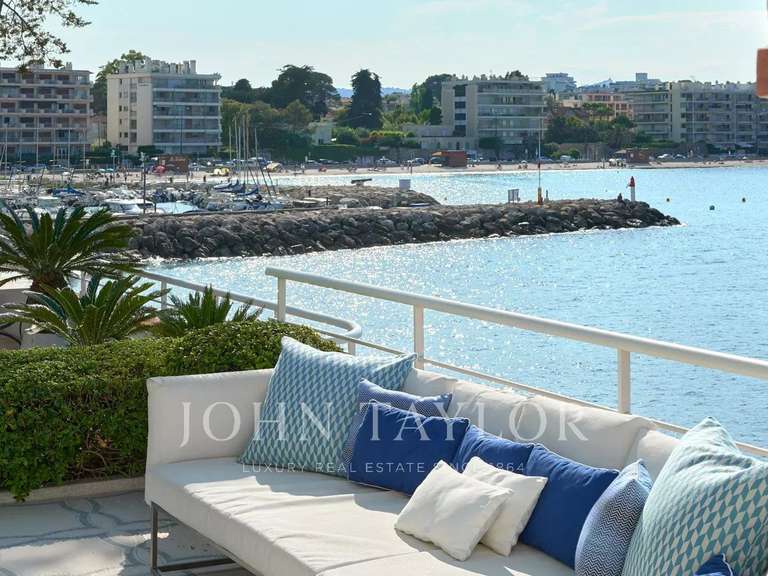 Propriété avec Vue sur mer Cap-d-antibes - 5 chambres - 408m²