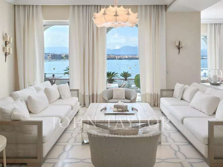 Propriété avec Vue sur mer Cap-d-antibes - 5 chambres - 408m²